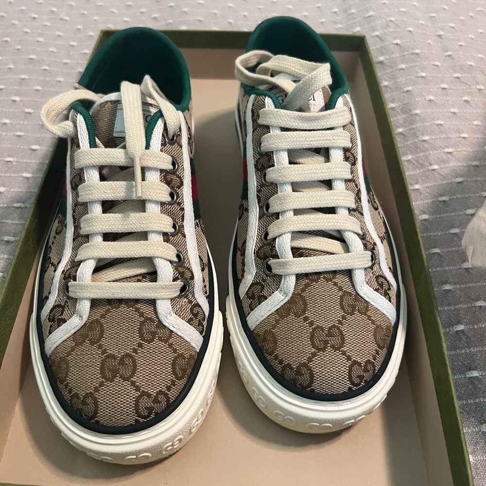 Gucci tennis sneakers new